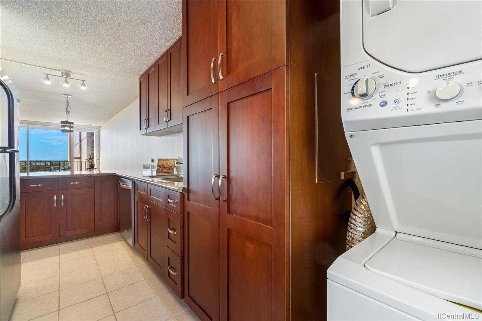 Kahala Towers 4300 Waialae Avenue Unit 701A Honolulu HI 96816 sold on