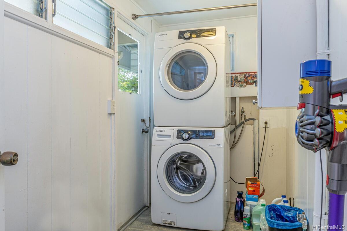 2430 Kula Kolea Drive Honolulu HI 96819 sold on 01132022