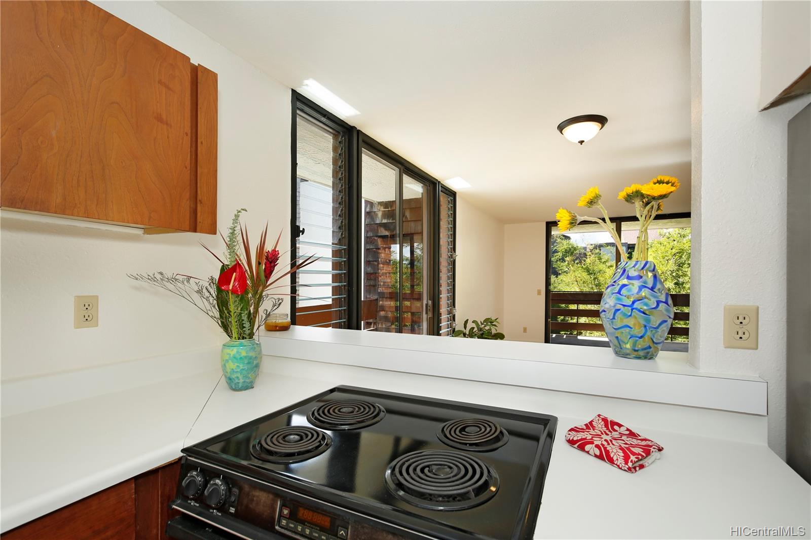 Poinciana Manor 1015 Aoloa Place Unit 337 Kailua HI 96734 sold on 1215