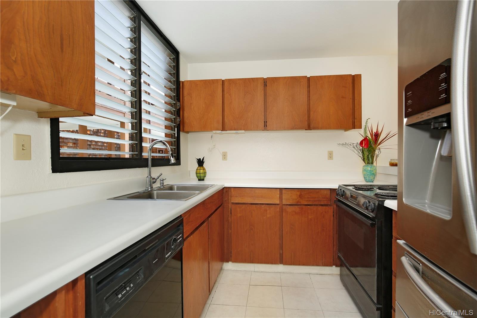 Poinciana Manor 1015 Aoloa Place Unit 337 Kailua HI 96734 sold on 1215