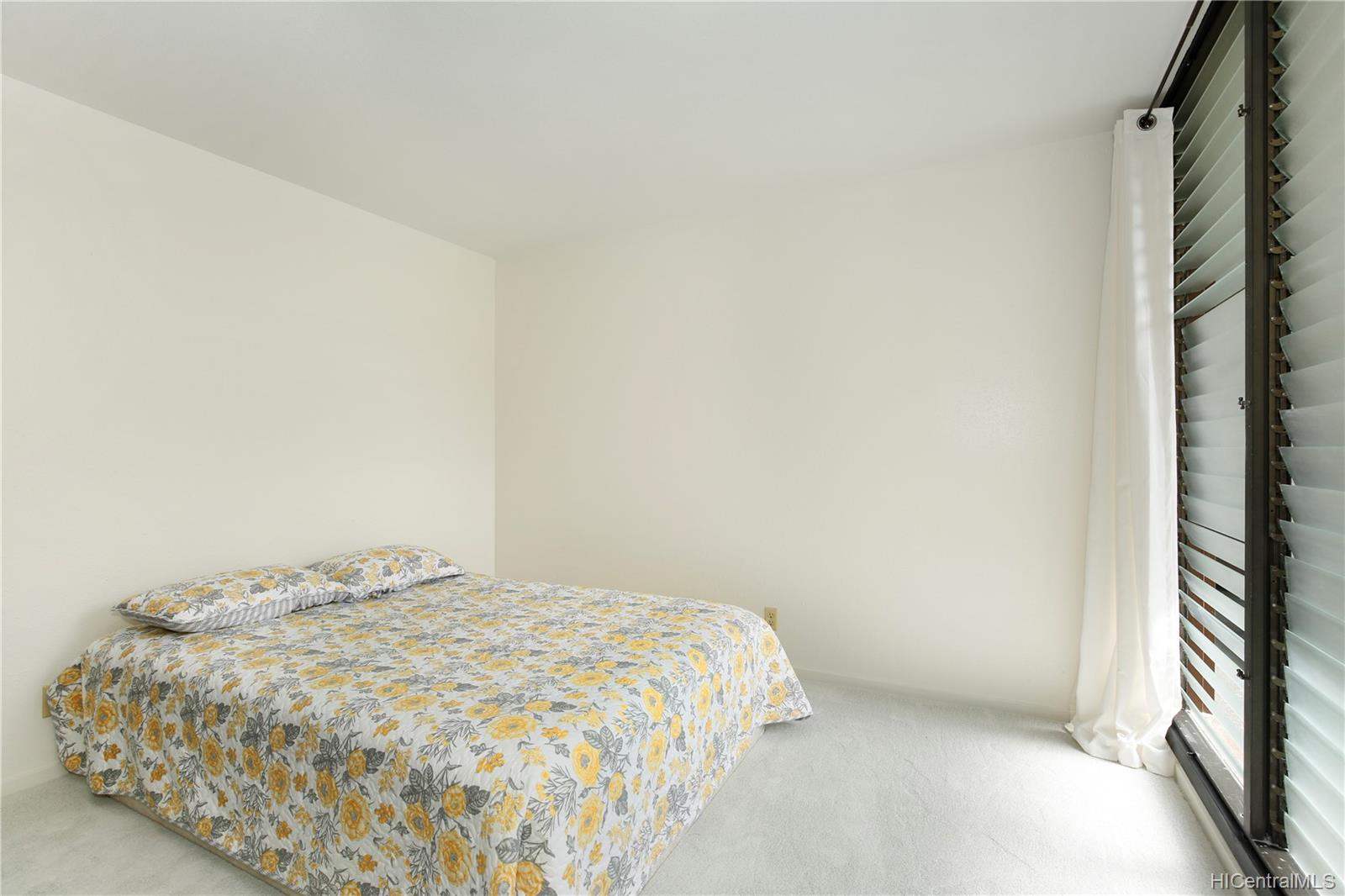 Poinciana Manor 1015 Aoloa Place Unit 337 Kailua HI 96734 sold on 1215