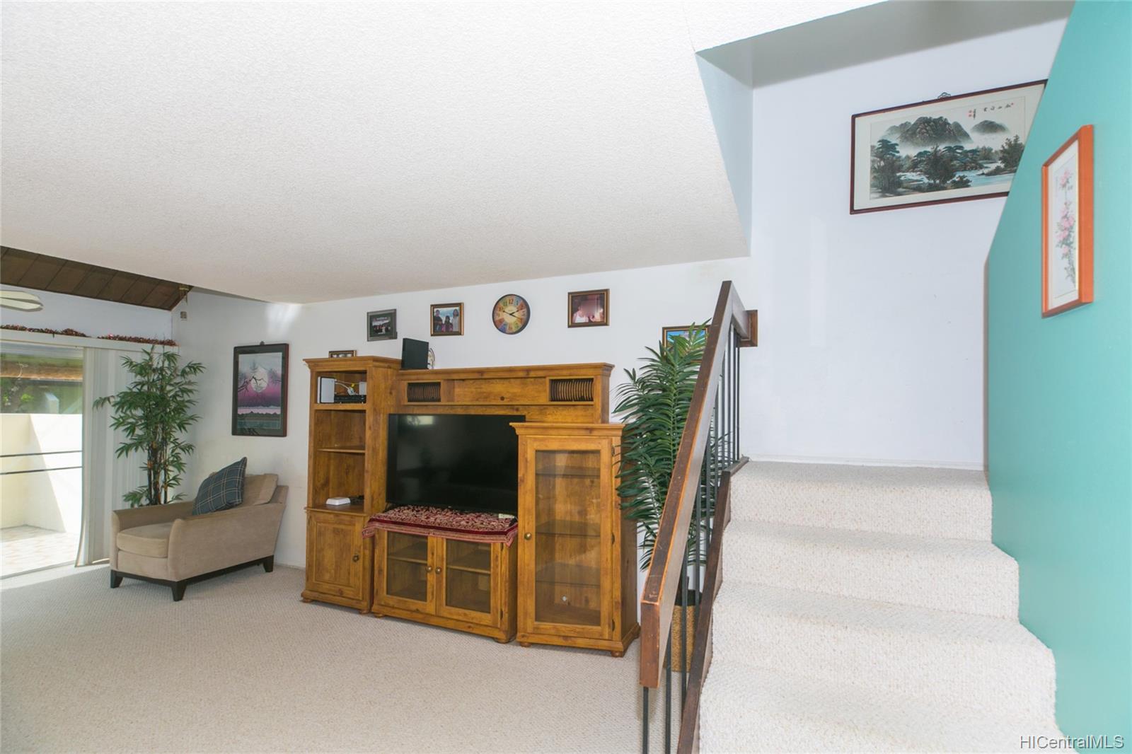 Village Green 553 Pepeekeo Street Unit 3 Honolulu HI 96825 sold on 02