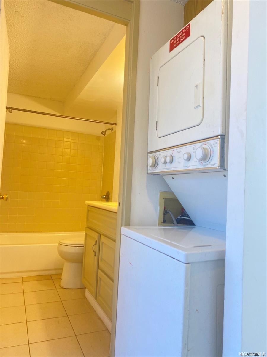 Miller Terrace 502 Captain Cook Avenue Unit 204 Honolulu HI 96813 sold