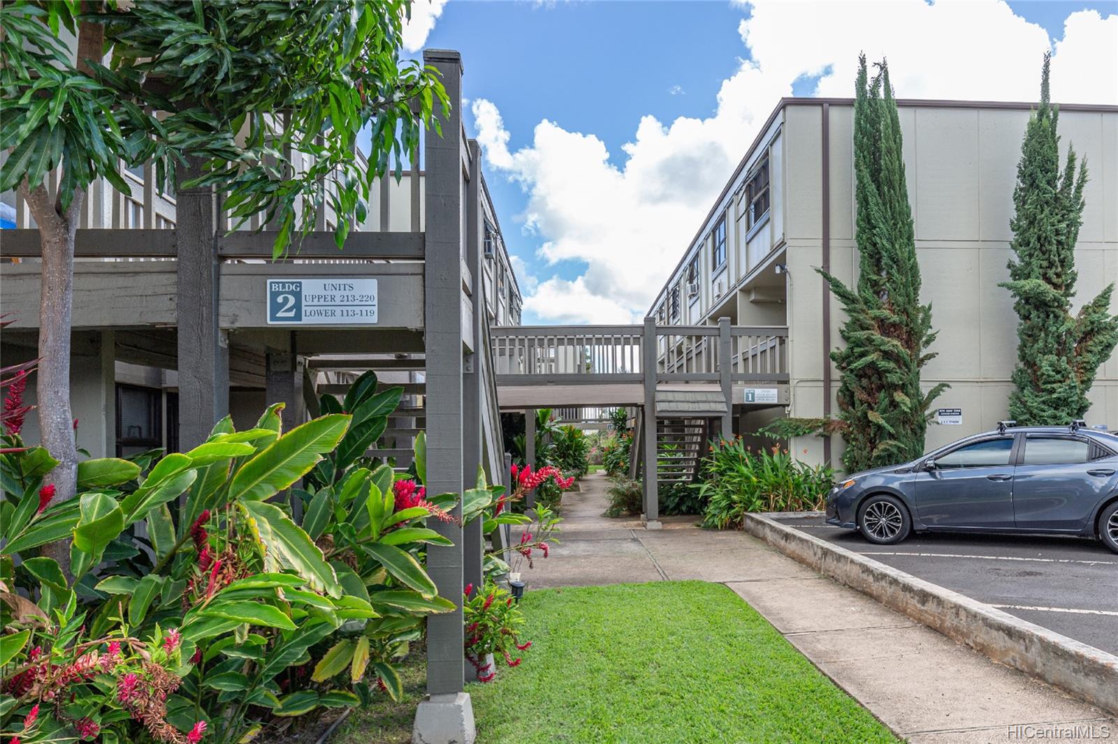 Waimalu Park 98310 Kamehameha Highway Unit 211 Aiea HI 96701 sold on