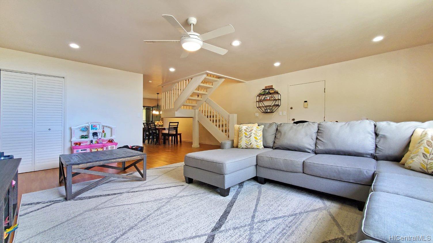 Kawaihae Crescent East 532 Kawaihae Street Unit G Honolulu HI 96825 sold on 04052022