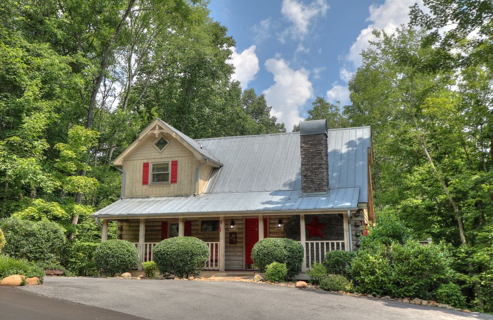 2 Bedroom Cabins in Gatlinburg, Pigeon TN Oak Haven