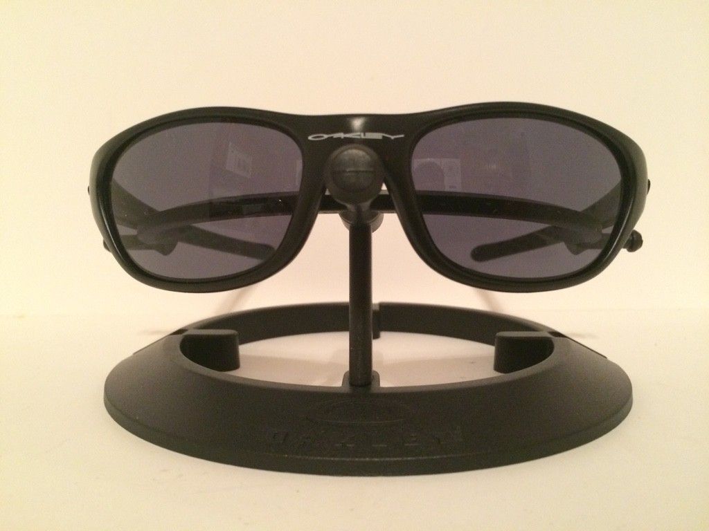 For Sale Oakley Fives 2.0......Matte Blk/BI....1st Generation.......45 Oakley Forum