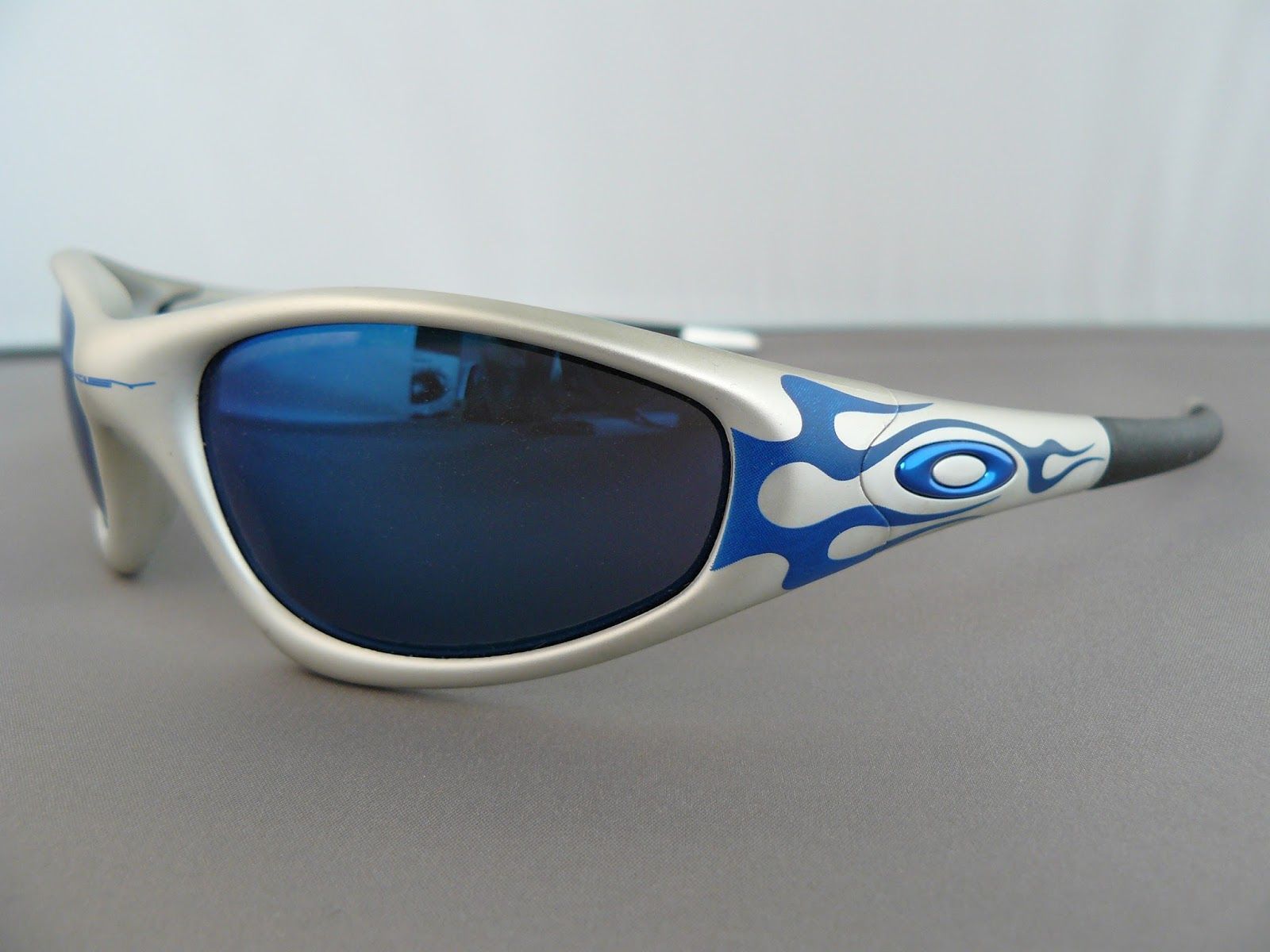 Buying Straight Jacket SKU 04261 Silver with blue flames Oakley Forum