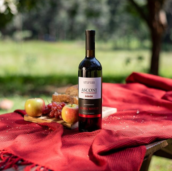 Asconi Red Semidry 75cl Wine of Moldova Oaks & Corks