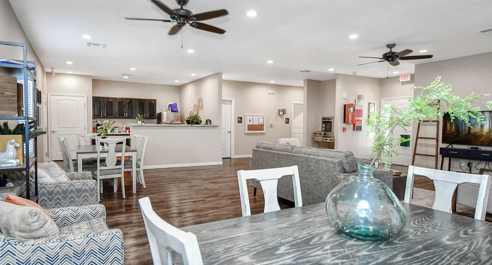 Apartments in San Angelo, Texas Oak Trails (325) 7032061