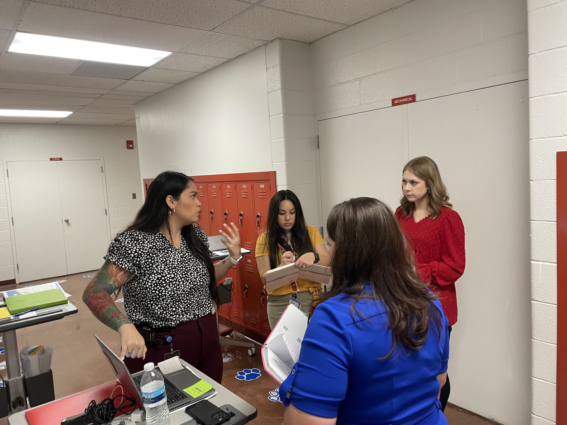 PHOTO GALLERY IDEA Travis students back for new year Odessa