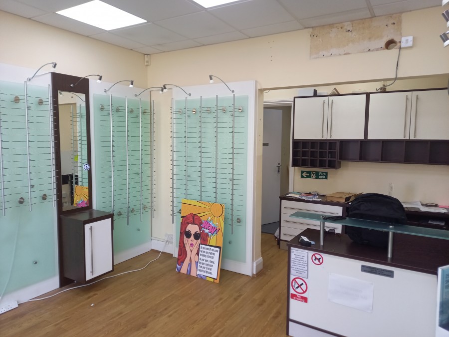 Pitshanger Lane, Ealing, Shop