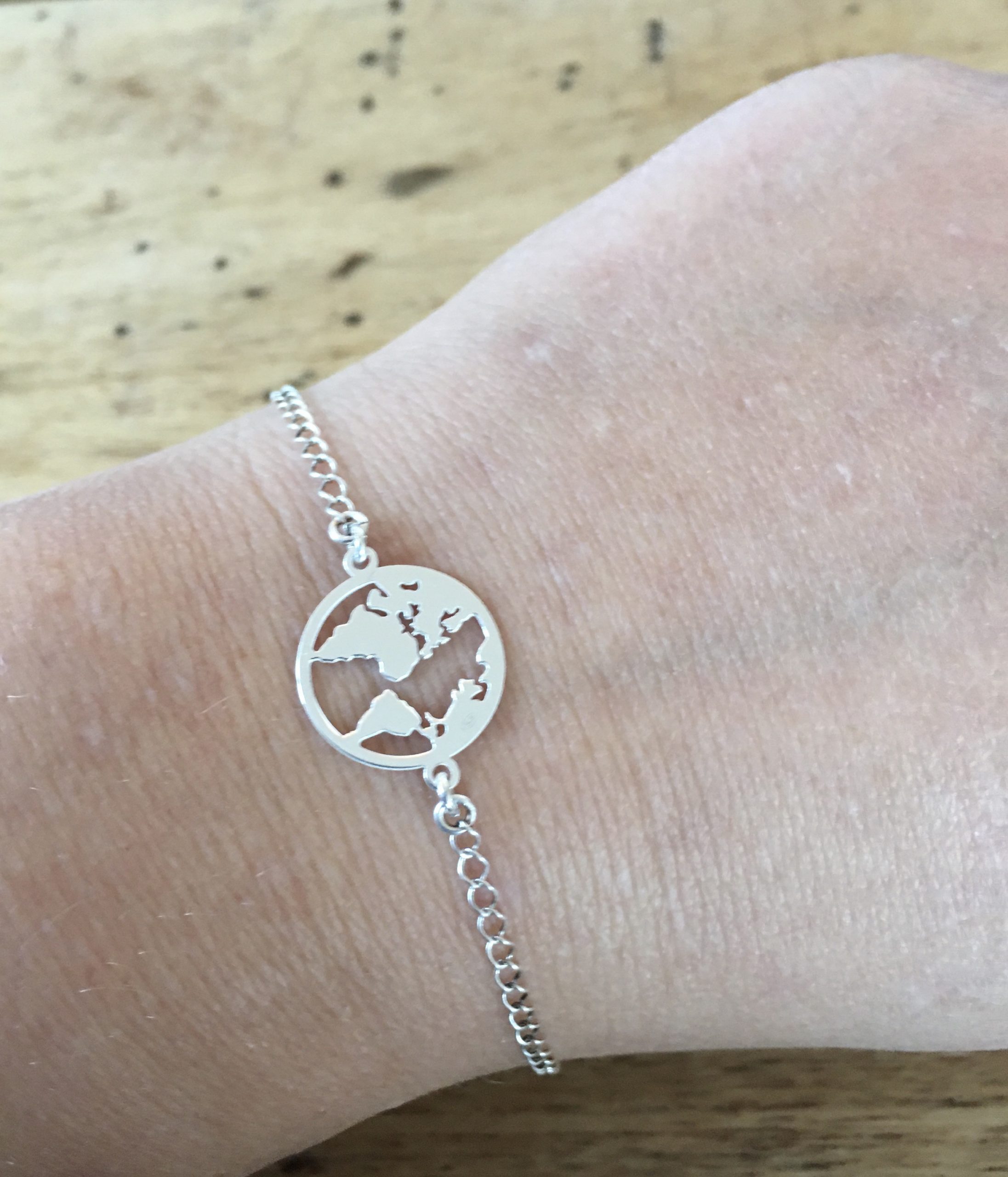 Pain Points De La "Mappemonde En Argent" Bracelet mappemonde argent 925