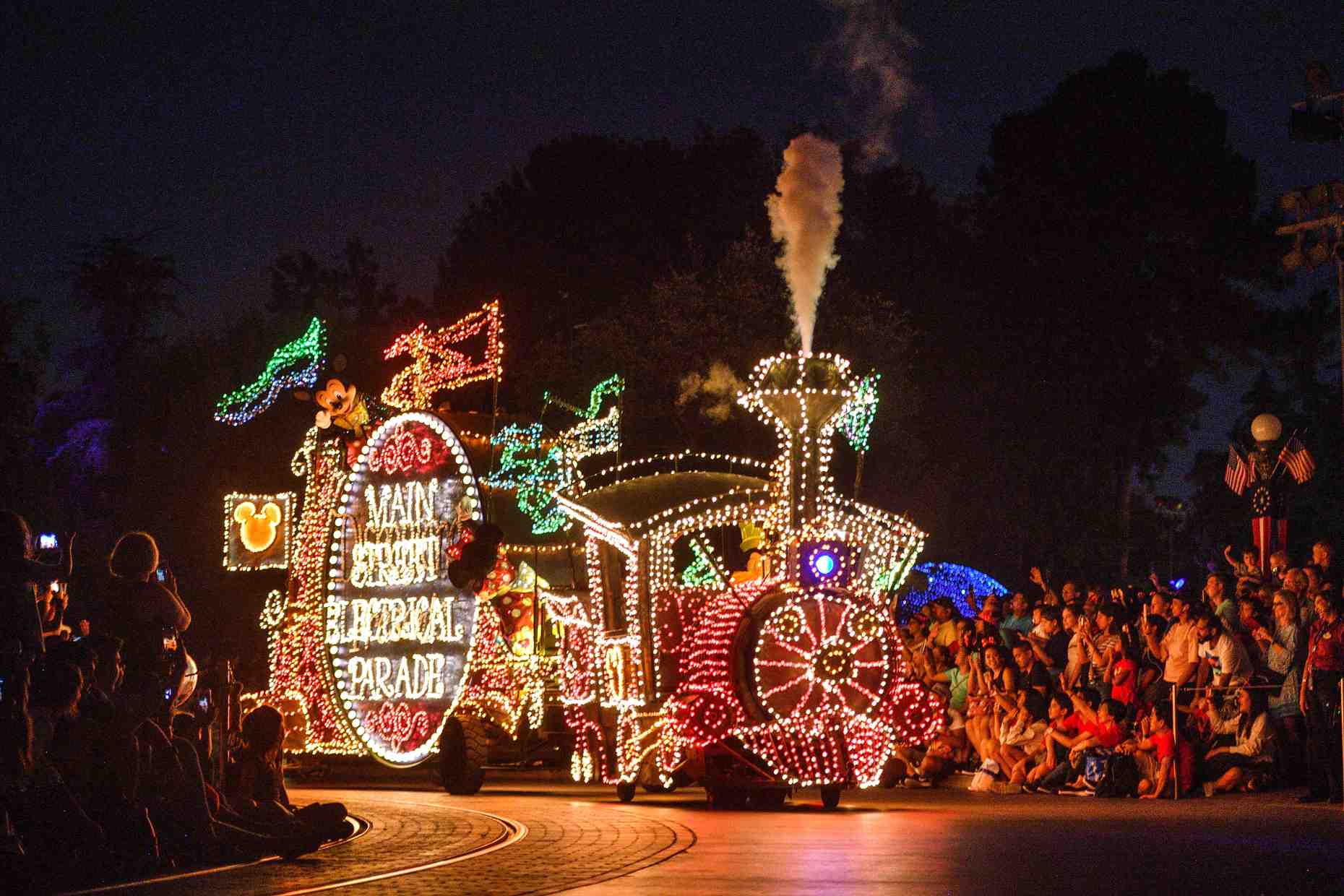 Electrical Light Parade returns to Disneyland’s Main Street U.S.A