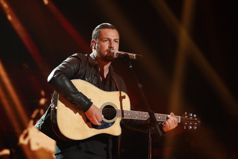 Meet ‘American Idol’ Top 12 singer Chayce Beckham, the Apple Valley