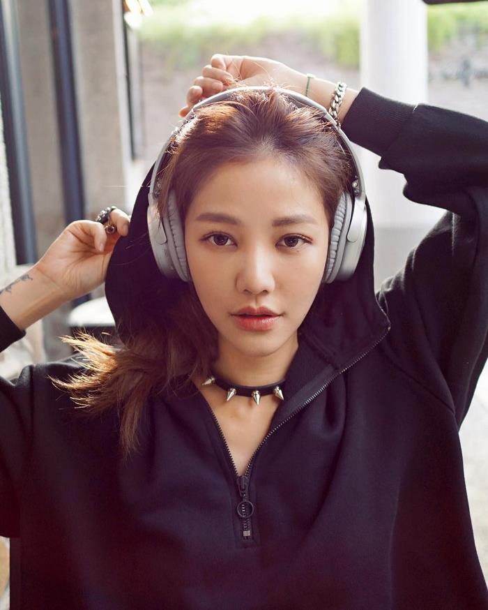 Lure Hsu and Her Sisters Stun the World with Their Youthful Looks