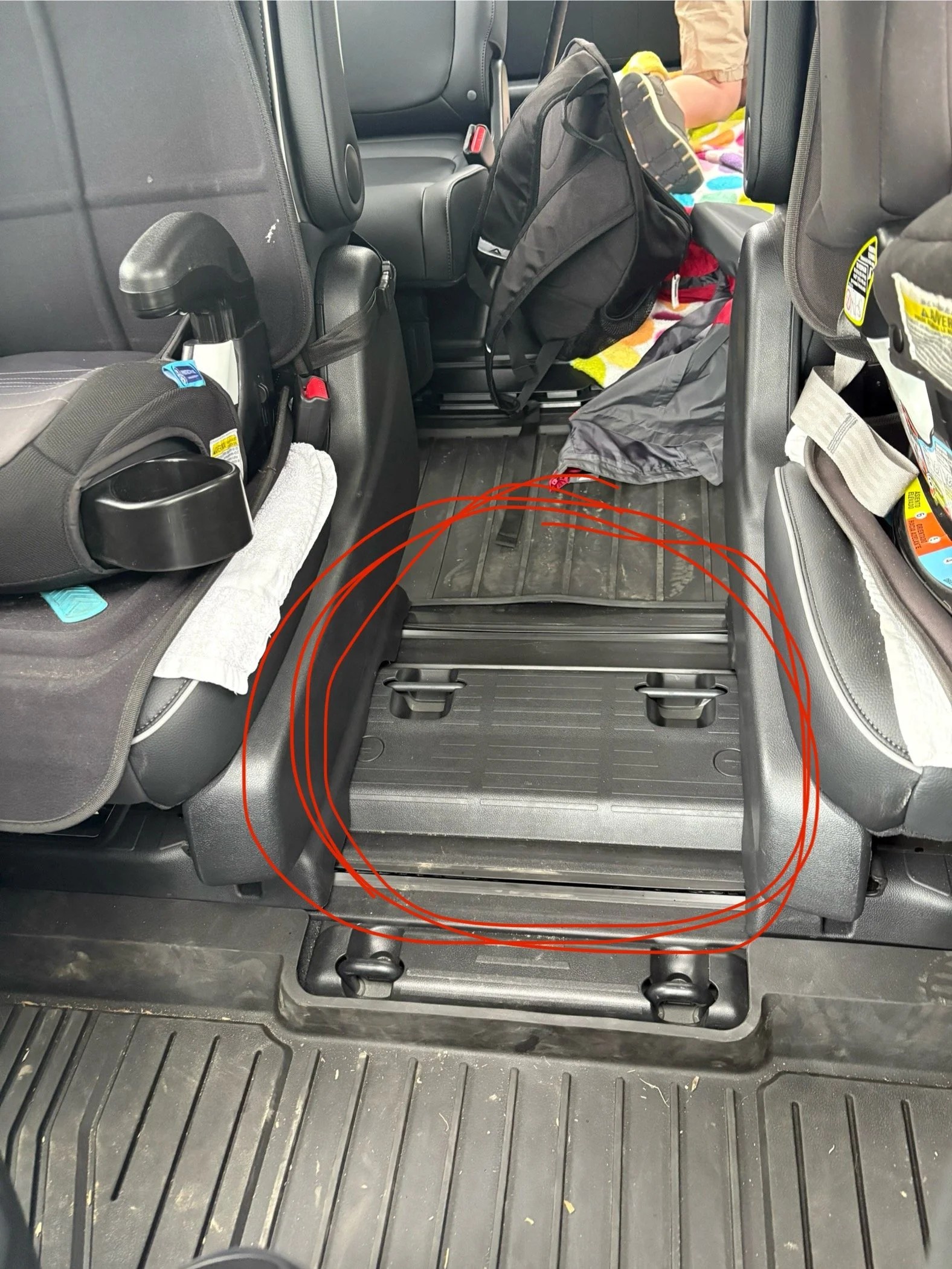 Second row captain seat rattle | Honda Odyssey Forum