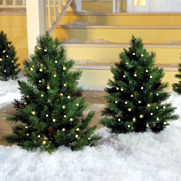 Tips for installing lights on the Christmas tree. Interior Design