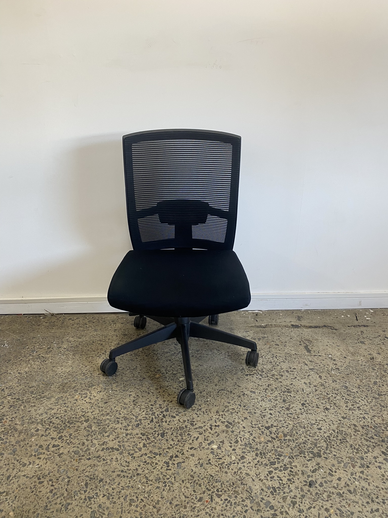Second Hand Ergonomic Chair with Adjustable Lumbar Supportwithout