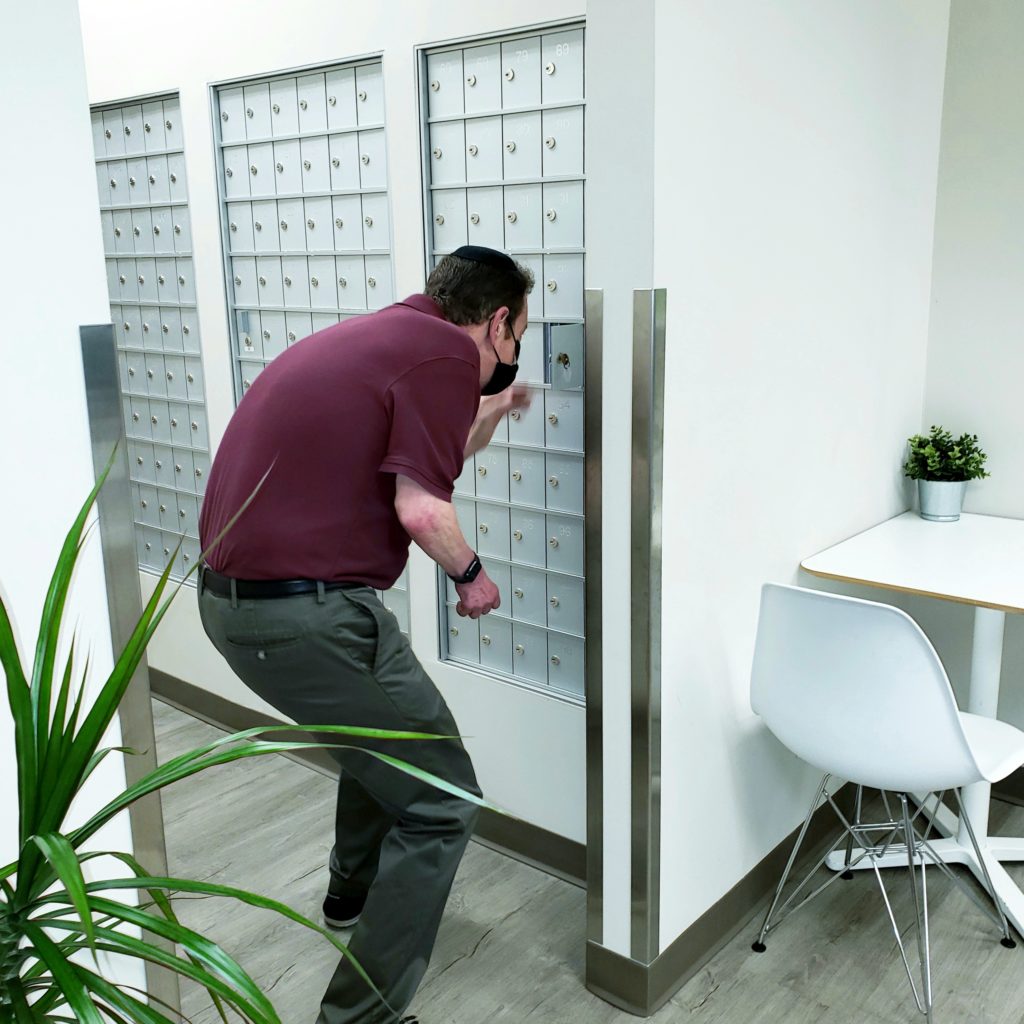 Rent a Professional Business Address Mailbox in Hackensack for Your At