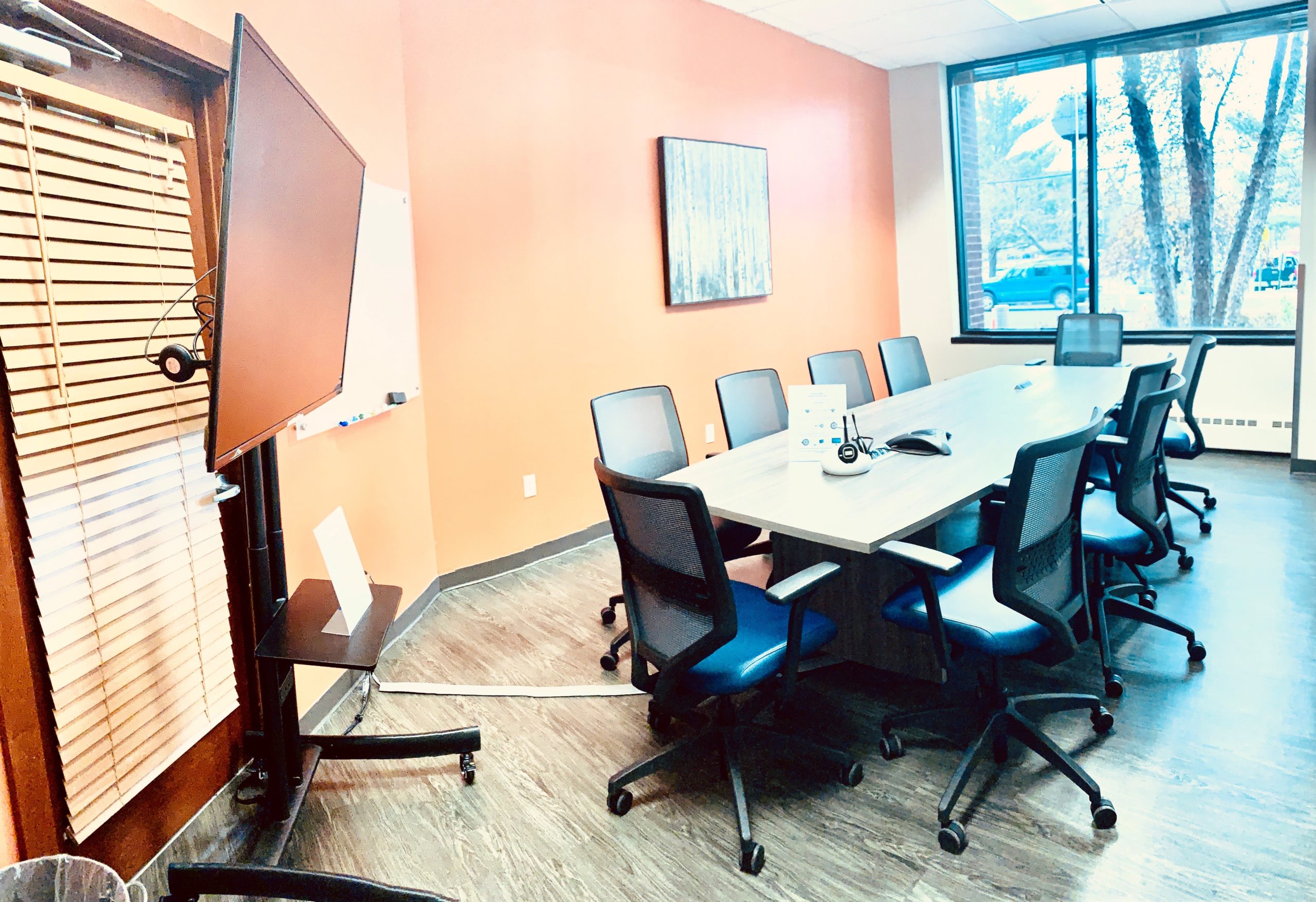 Rent a Meeting Room at Your Convenience
