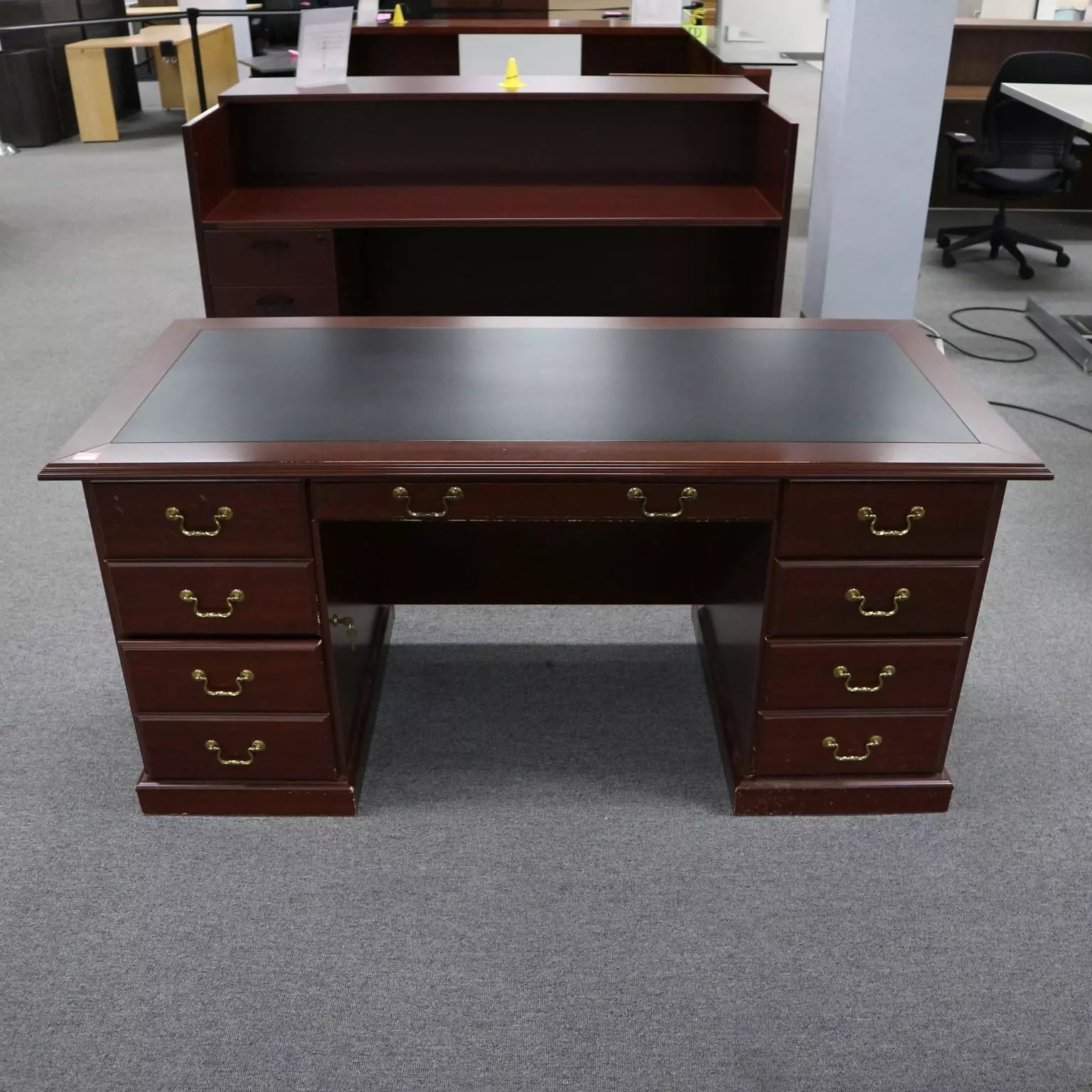 Executive Desk Office Furniture Liquidations