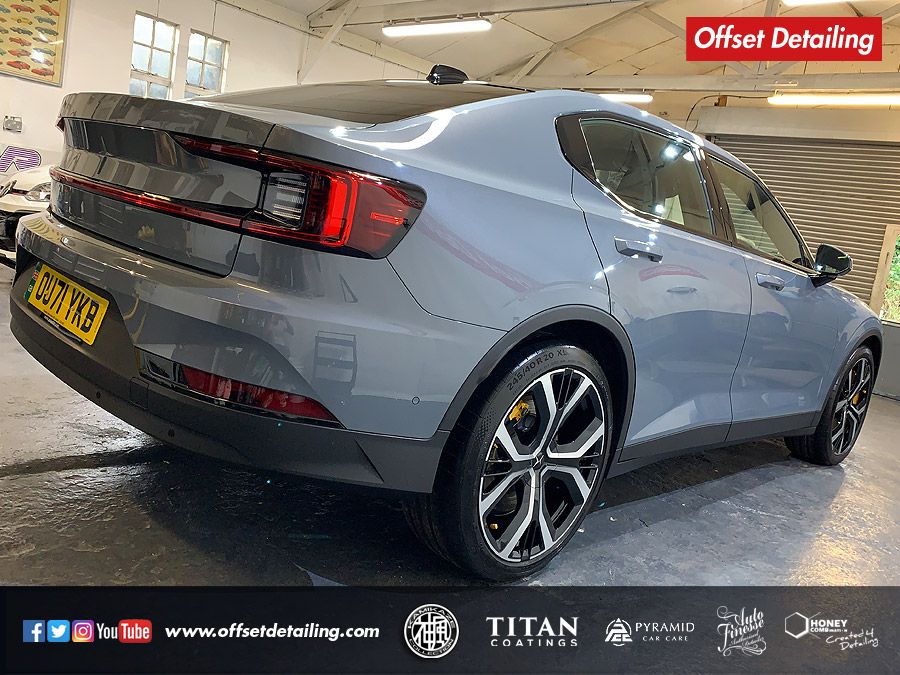 POLESTAR 2 PERFORMANCE PACK - Offset Detailing