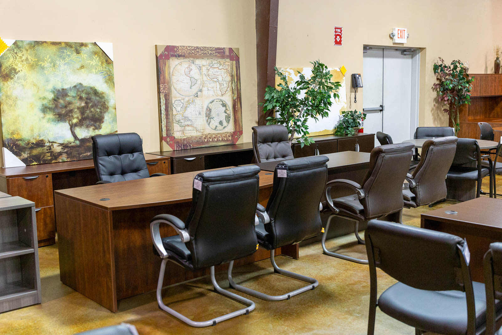 Showroom Office Furniture World