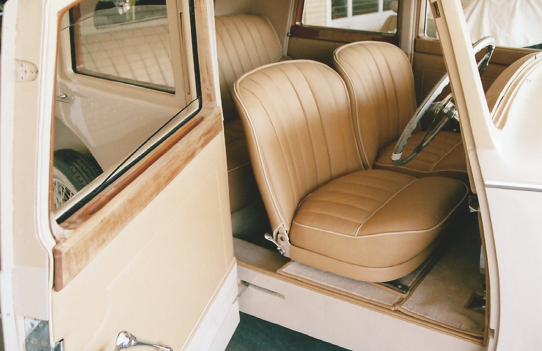 Bentley Ogden Top and Trim