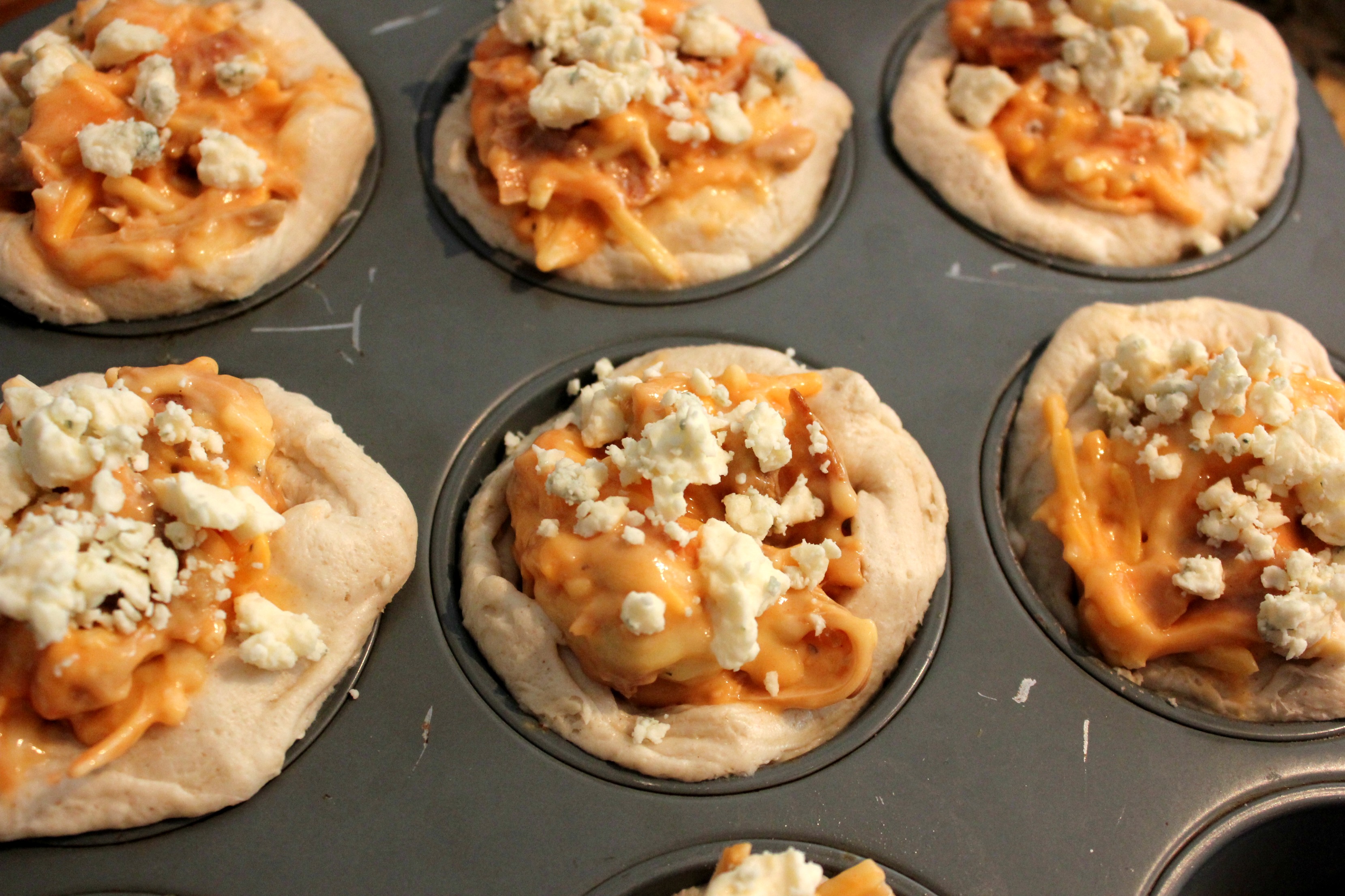 Buffalo Chicken Bubble Buns! Oh Bite It