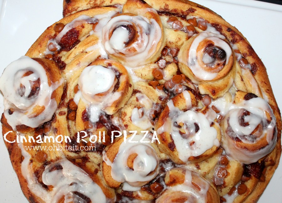 Cinnamon Roll Pizza! Oh Bite It