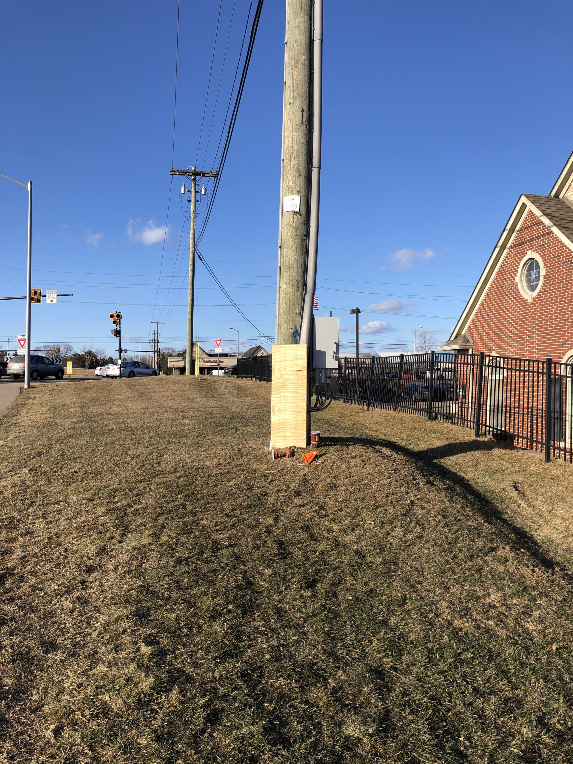The eruv is up ← Ohel Moed of Shomrey Emunah