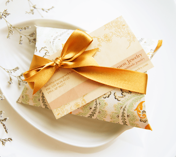DIY // How to make pillow box packaging?