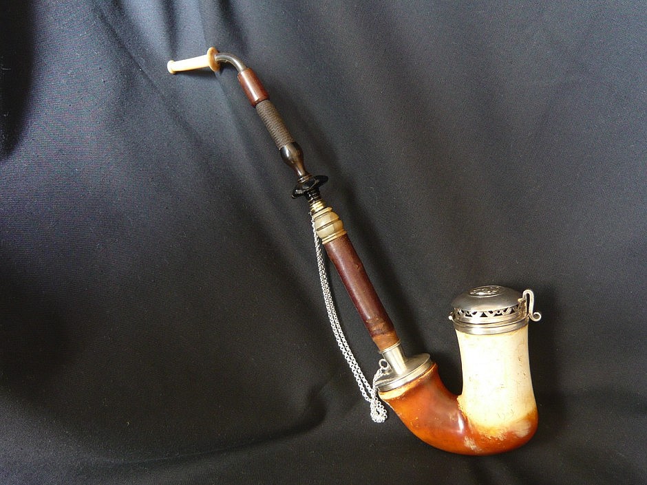 Old Snuffbox Antique meerschaum pipe
