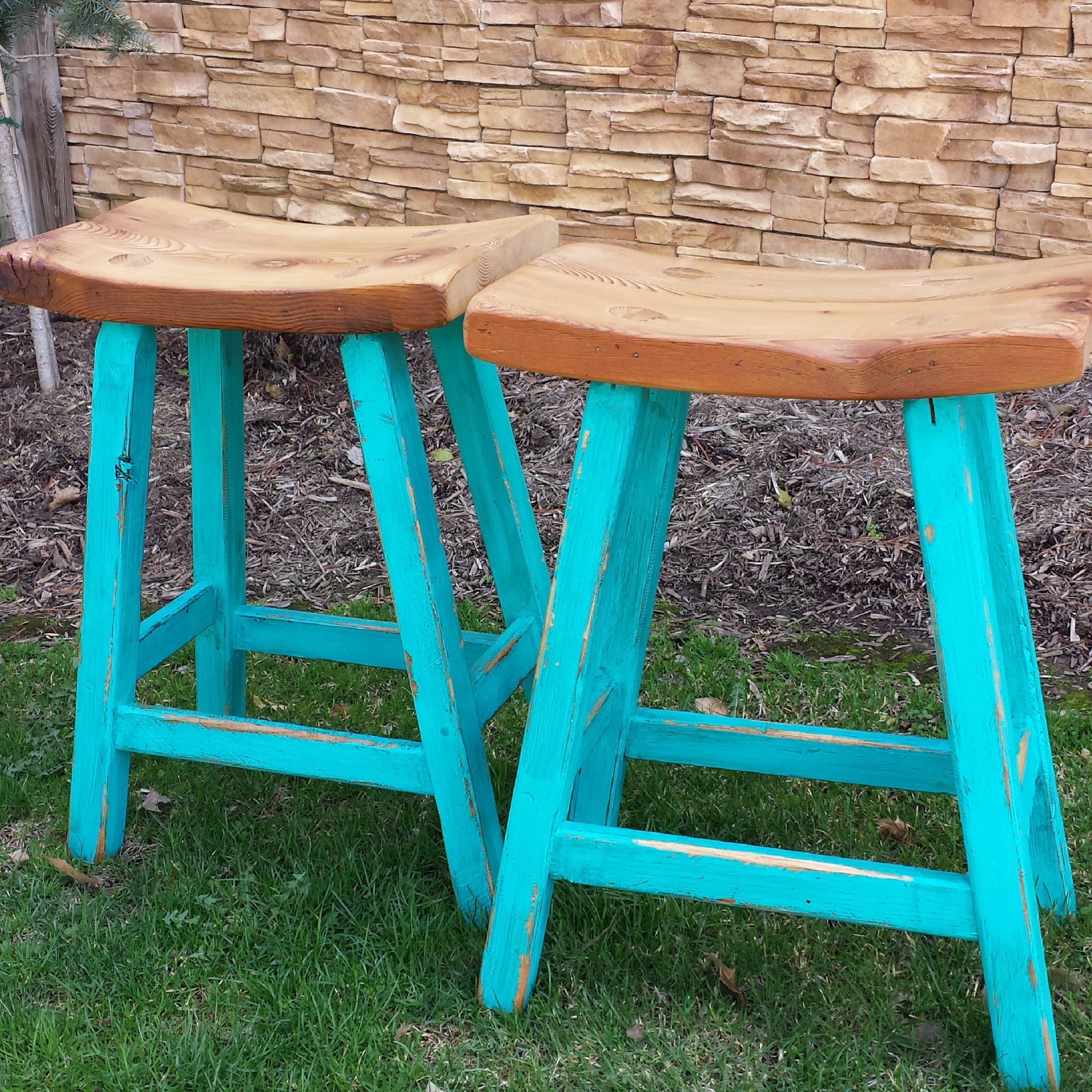 Update Your Home With Reclaimed Barnwood Chairs