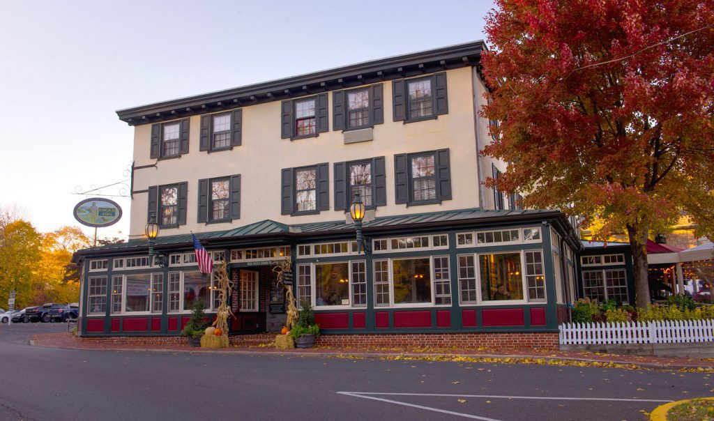 7 Oldest Bars that Ever Existed in America