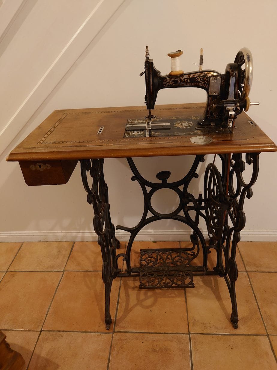 50 Vintage Sewing Machines You Can Buy Today
