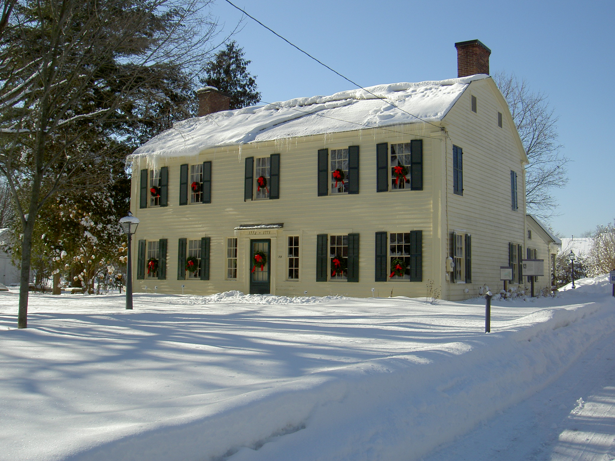 PICT1304 Old Fort House Museum