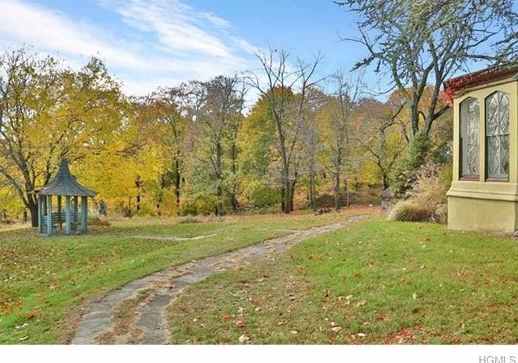 1858 Gothic Revival Tomkins Cove, NY Old House Dreams