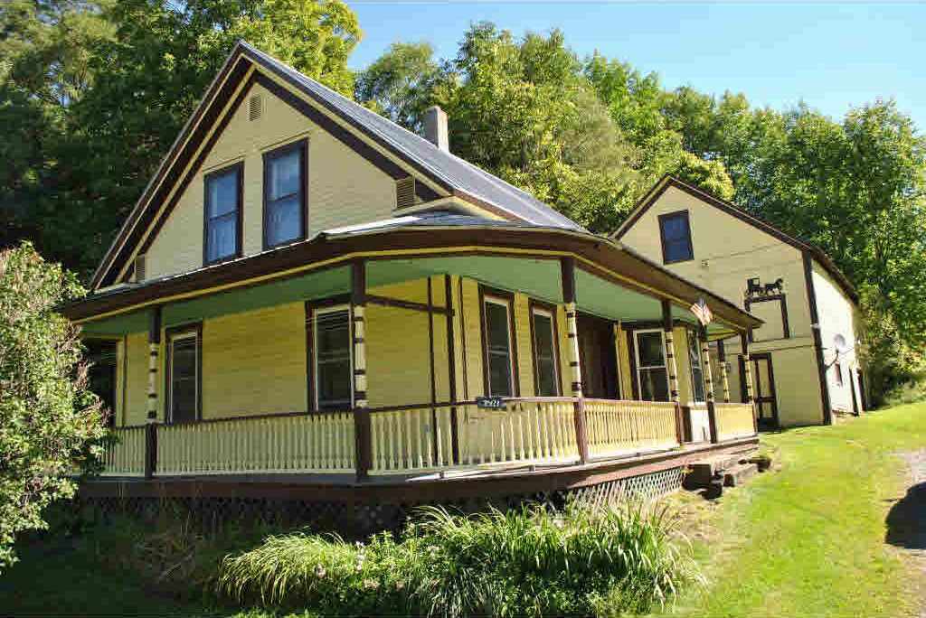 c. 1870 Glover, VT Old House Dreams