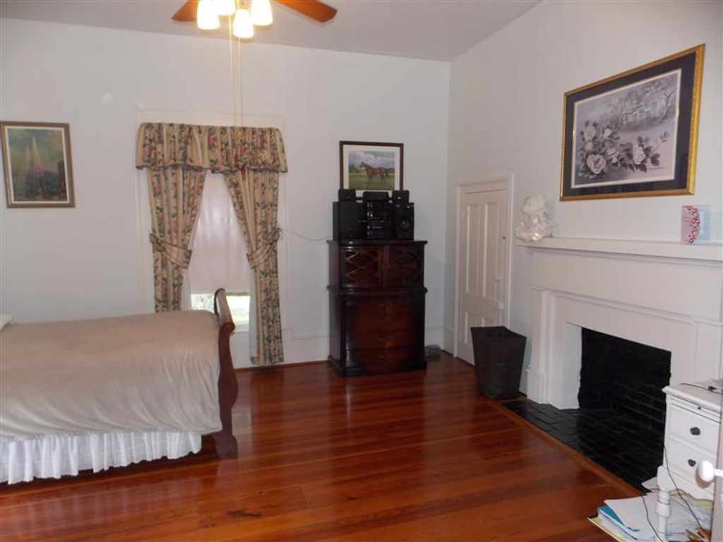 c. 1880 Mc Coll, SC Old House Dreams