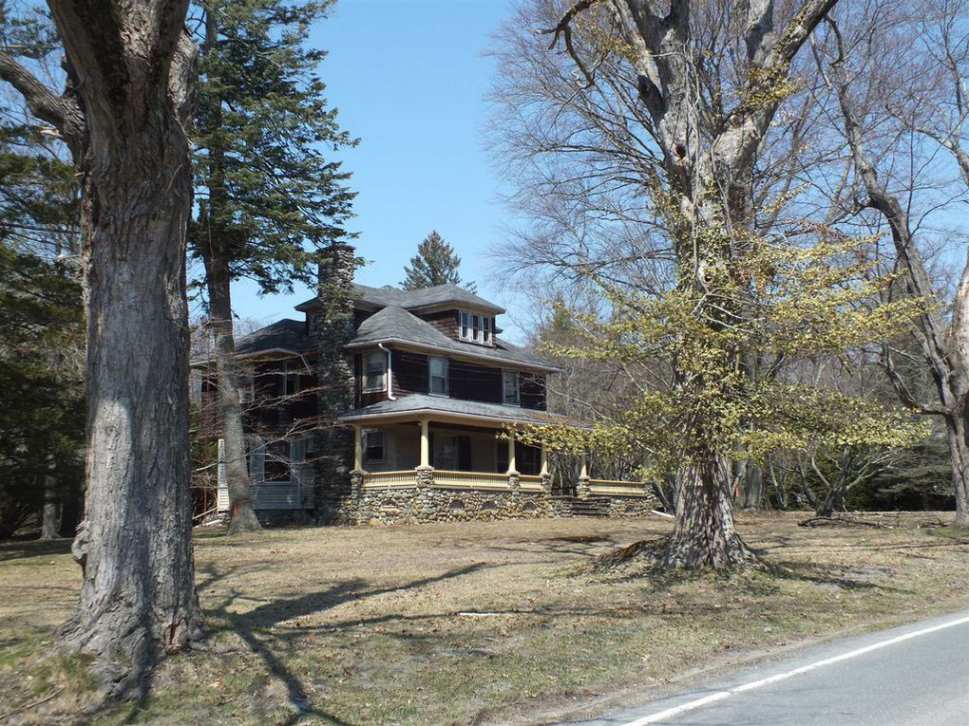 1916 Millerton, NY Old House Dreams