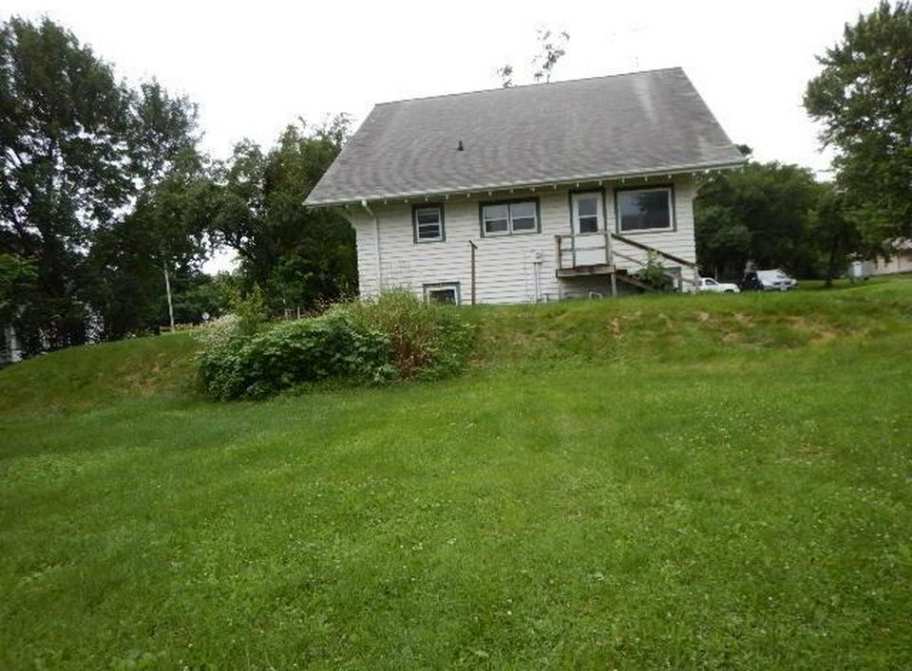 c. 1900 Craftsman Hopkinton, IA Old House Dreams