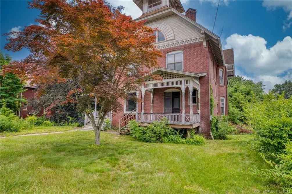 1887 Windsor Locks, CT Old House Dreams