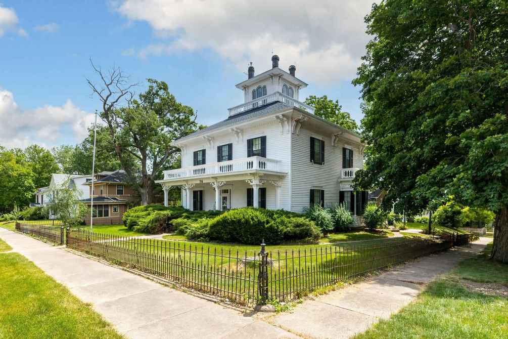 c. 1850 Italianate in Muscatine, IA Old House Dreams