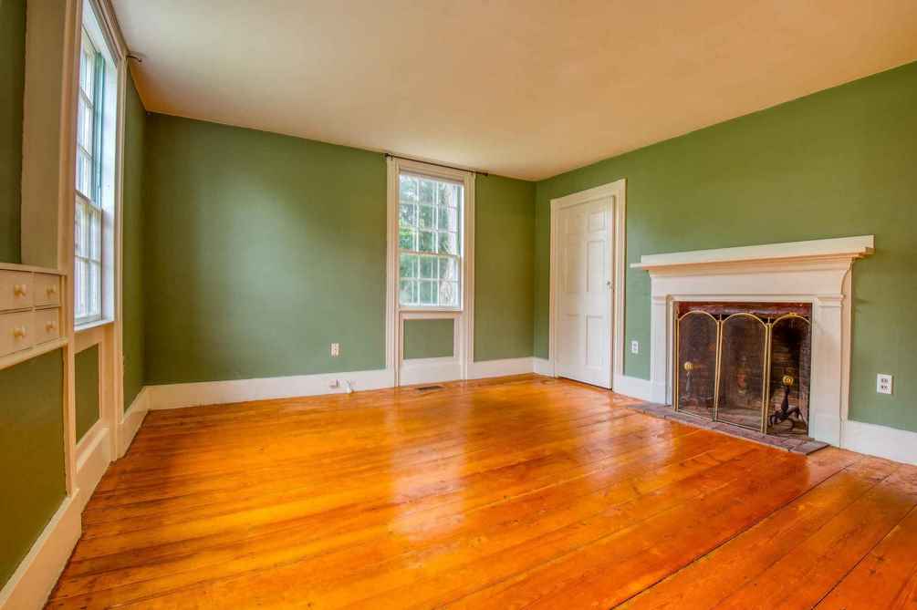 Rumney, NH Old House Dreams