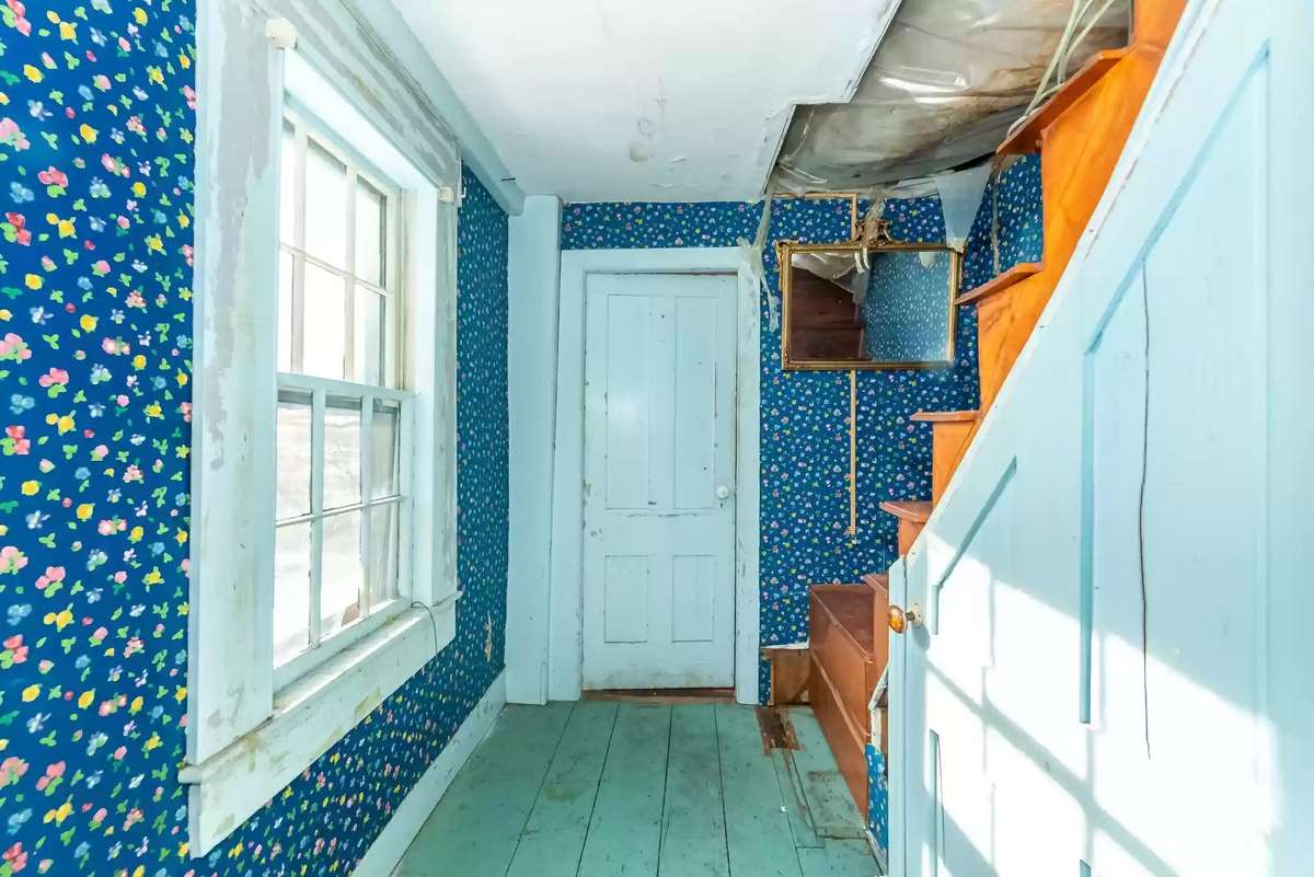 Rollinsford, NH Old House Dreams