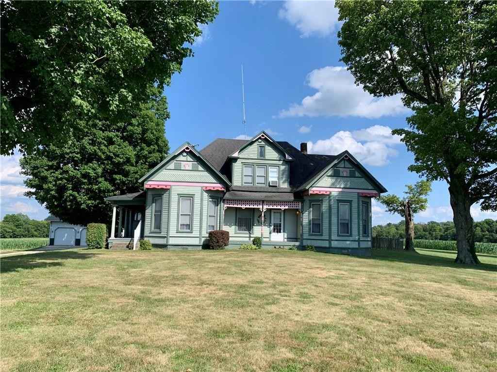 c. 1880 Queen Anne in Farmersburg, IN Old House Dreams