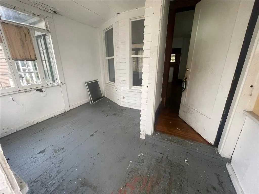 c. 1900 Queen Anne in Rochester, NY Old House Dreams