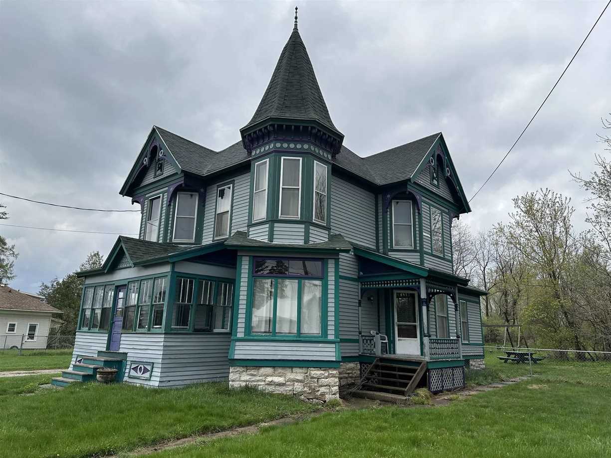 c. 1890 Queen Anne in DeKalb Junction, NY F. Barber) Old